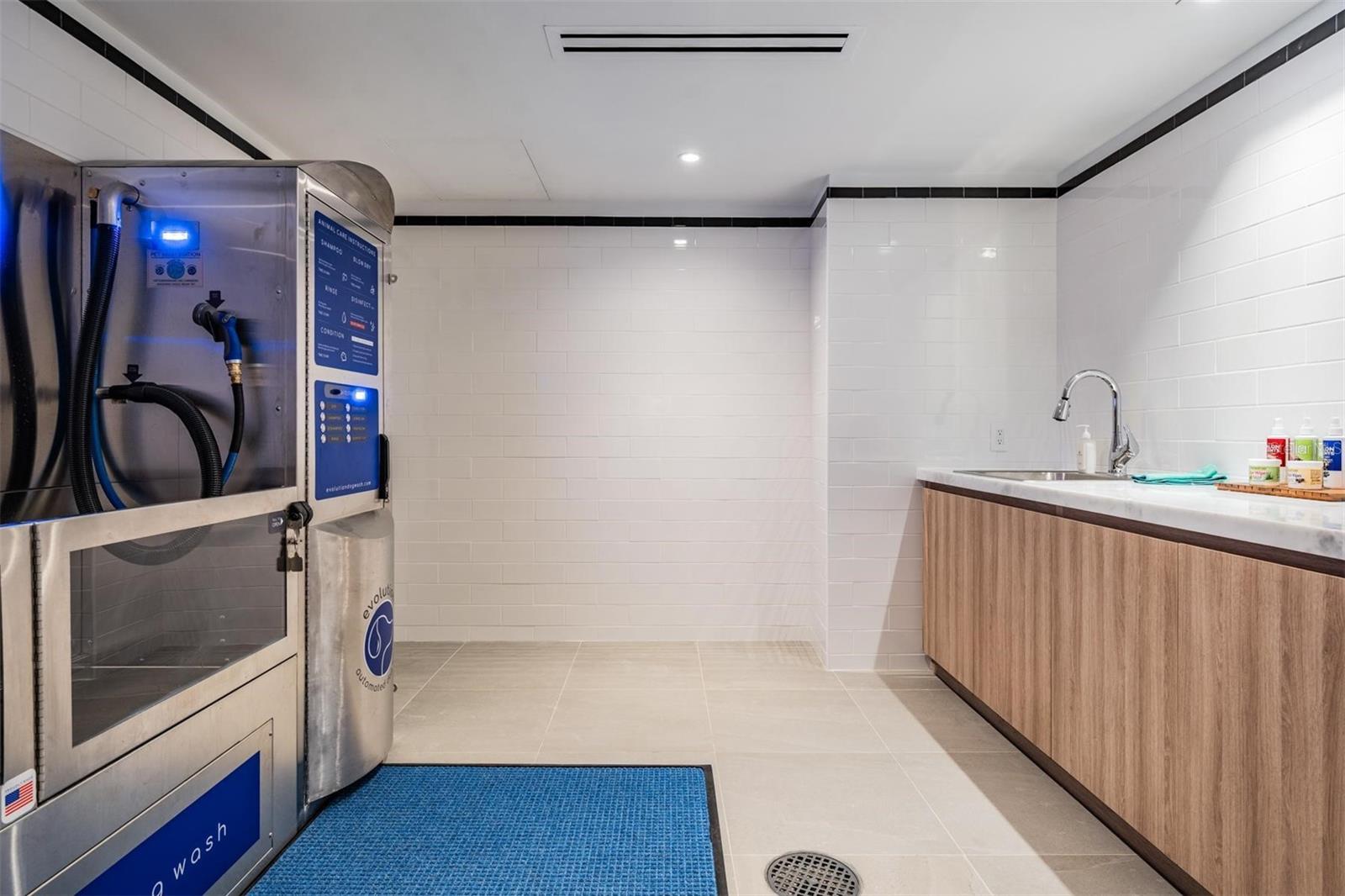 THE RITZ-CARLTON RESIDENCES - Residential