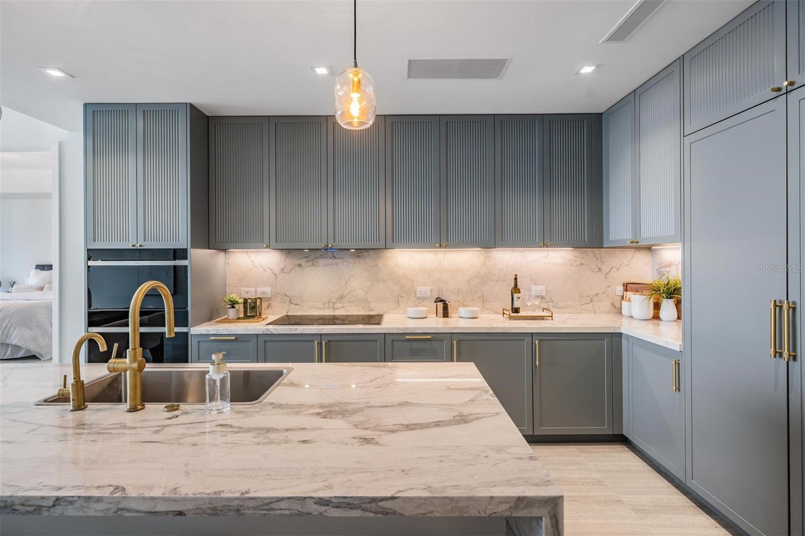 THE RITZ-CARLTON RESIDENCES - Residential