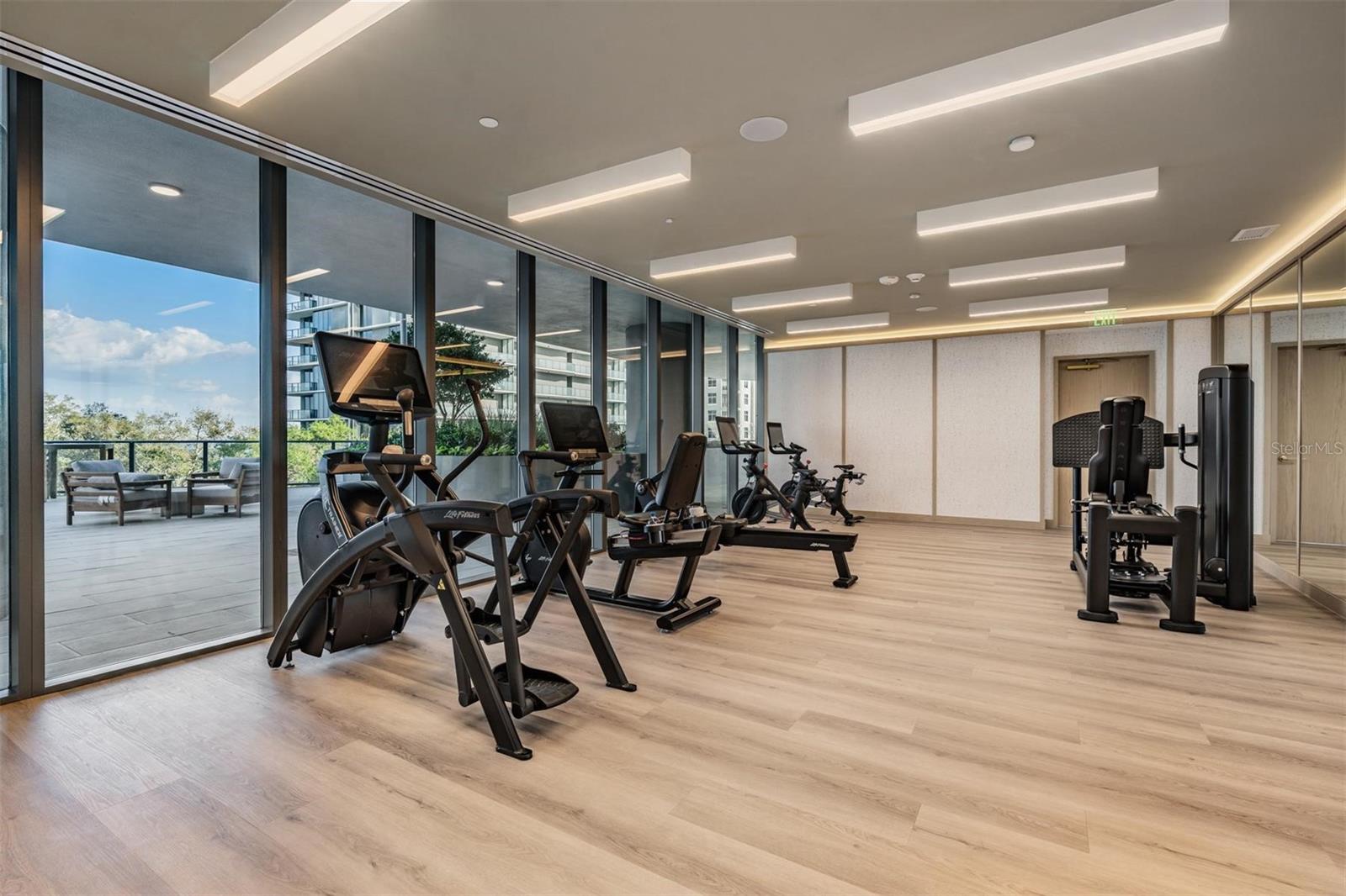 THE RITZ-CARLTON RESIDENCES - Residential