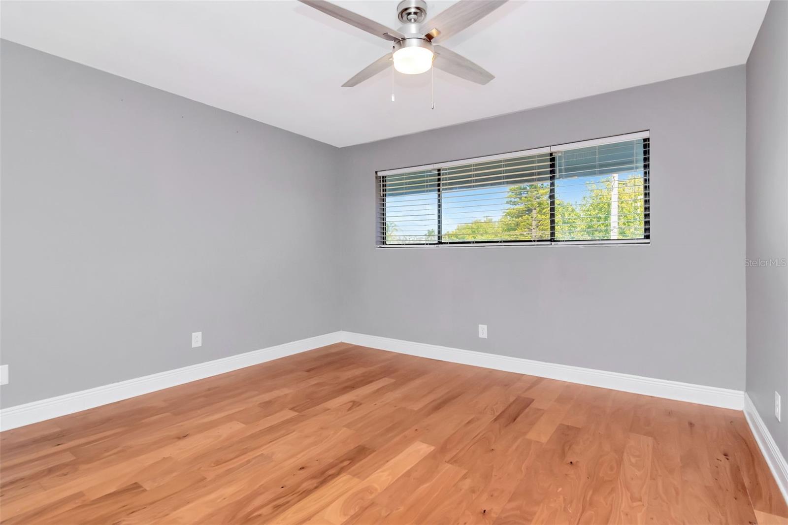 BERKELEY TWNHMS - Residential