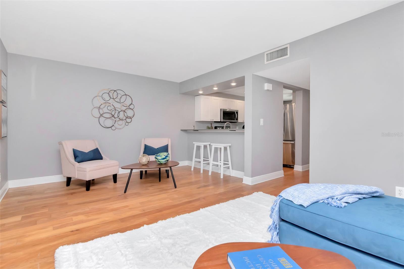 BERKELEY TWNHMS - Residential