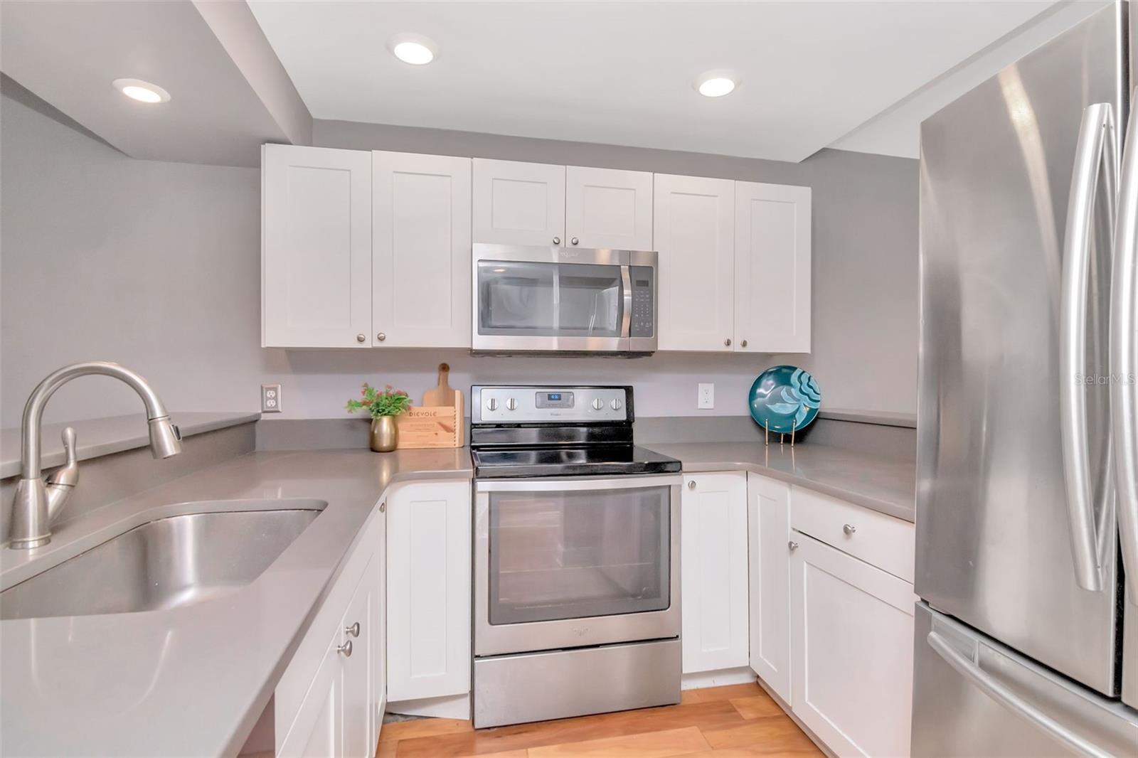 BERKELEY TWNHMS - Residential