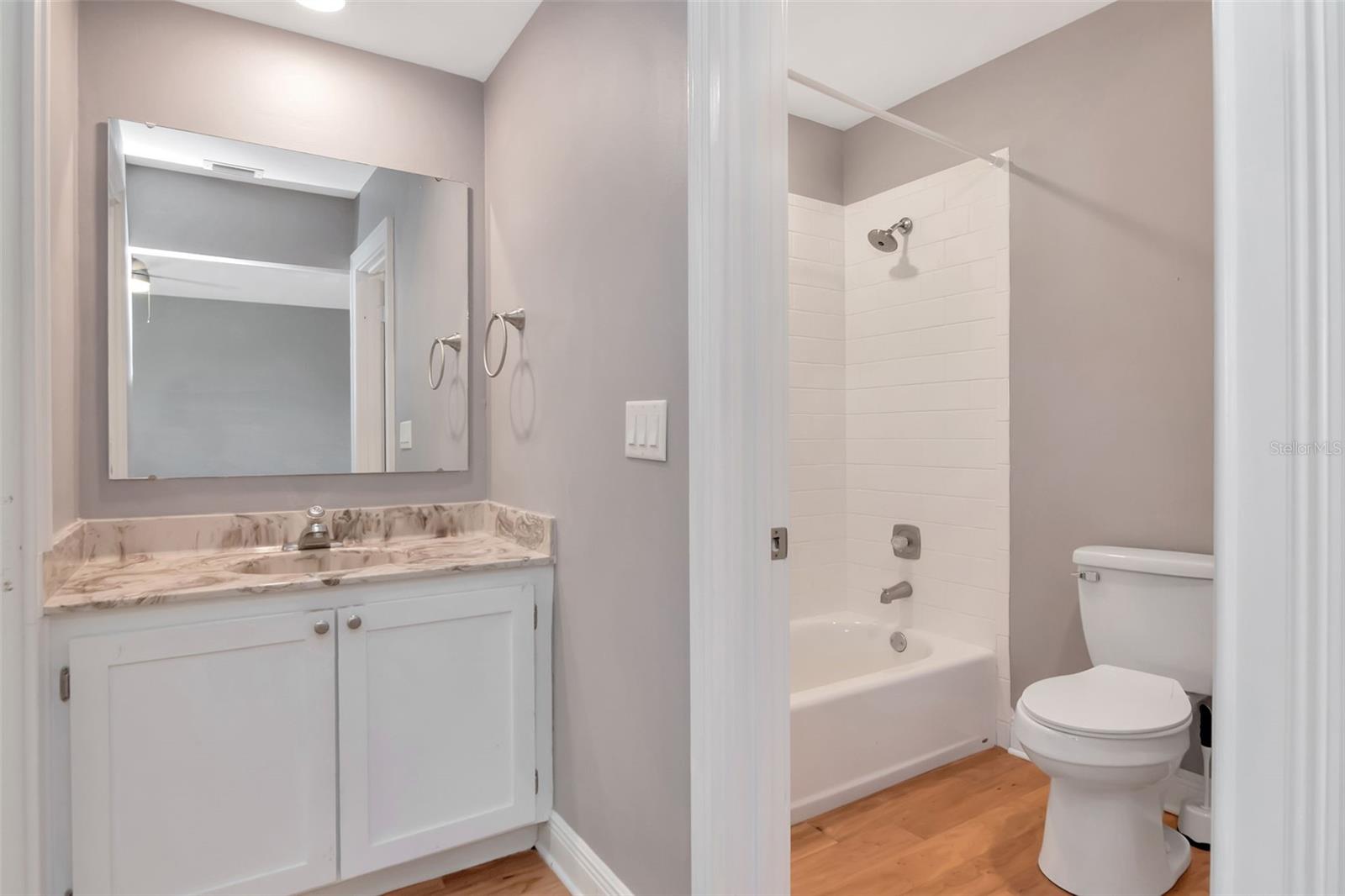 BERKELEY TWNHMS - Residential