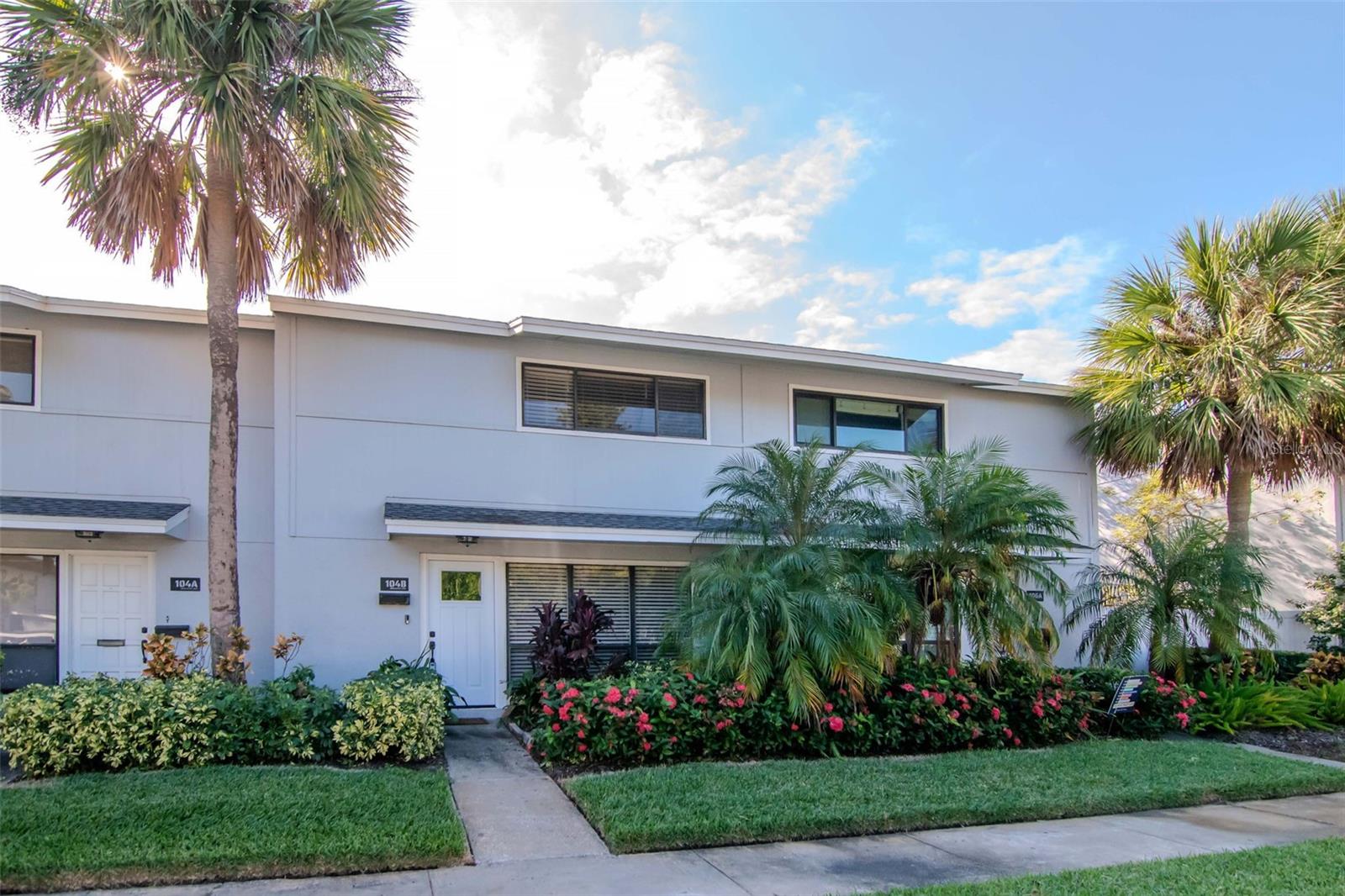 BERKELEY TWNHMS - Residential