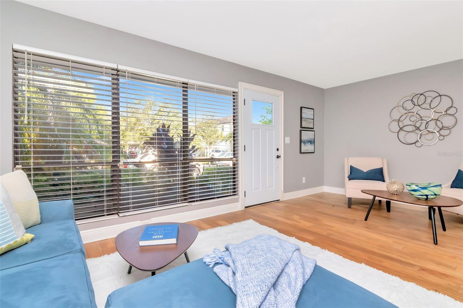 BERKELEY TWNHMS - Residential