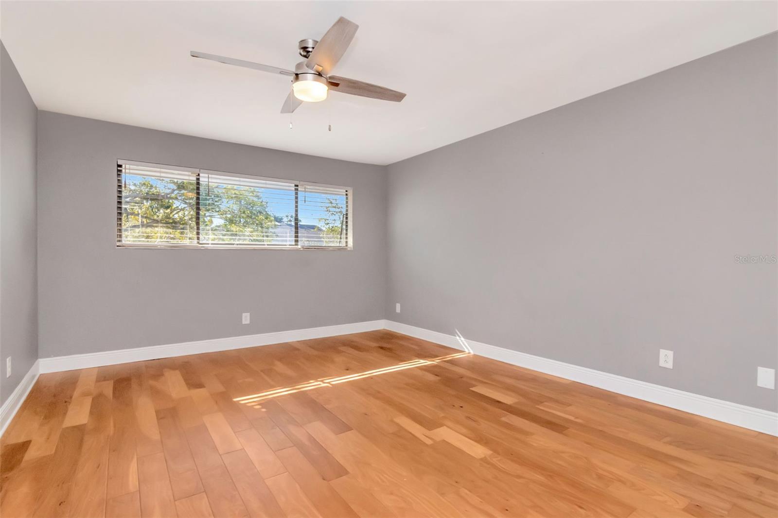 BERKELEY TWNHMS - Residential