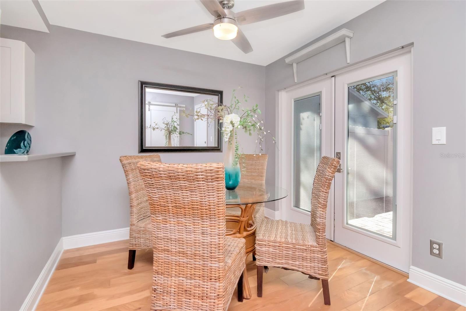 BERKELEY TWNHMS - Residential