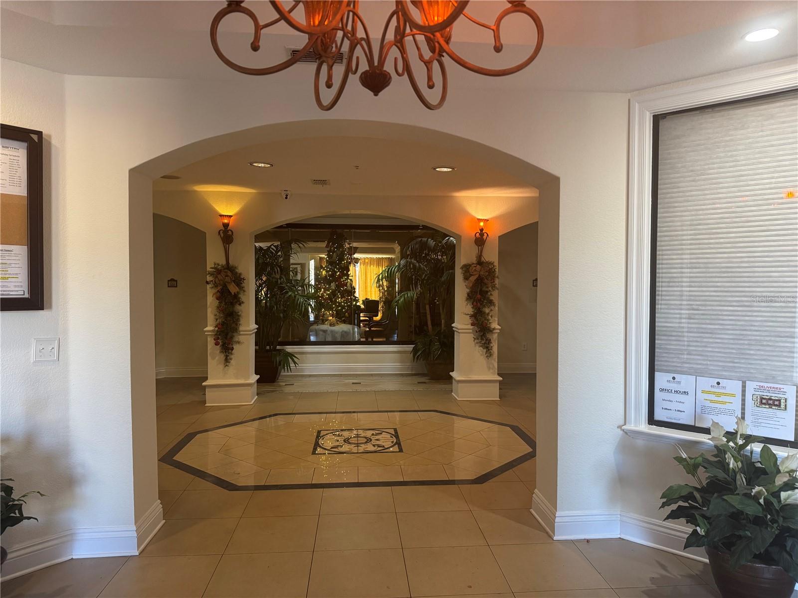 REGISTRY/MICHIGAN PARK CONDO - Residential