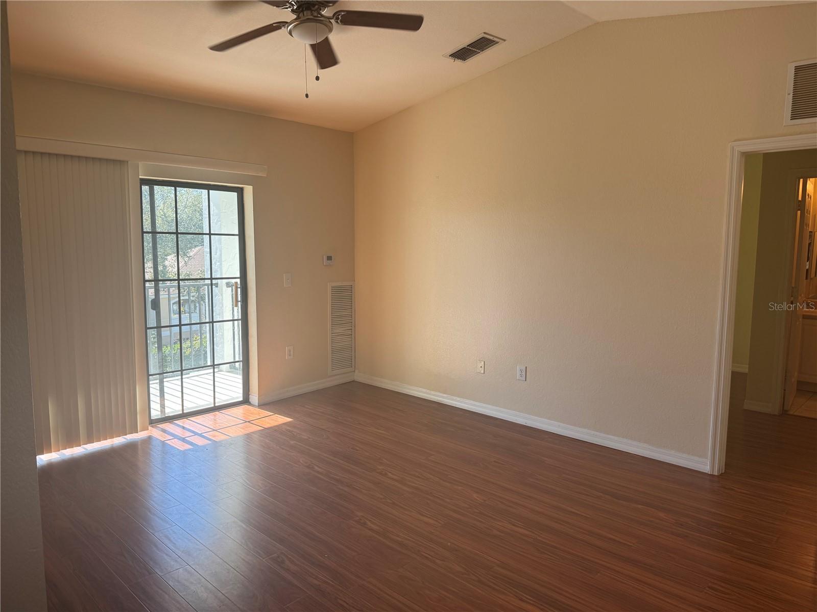 REGISTRY/MICHIGAN PARK CONDO - Residential