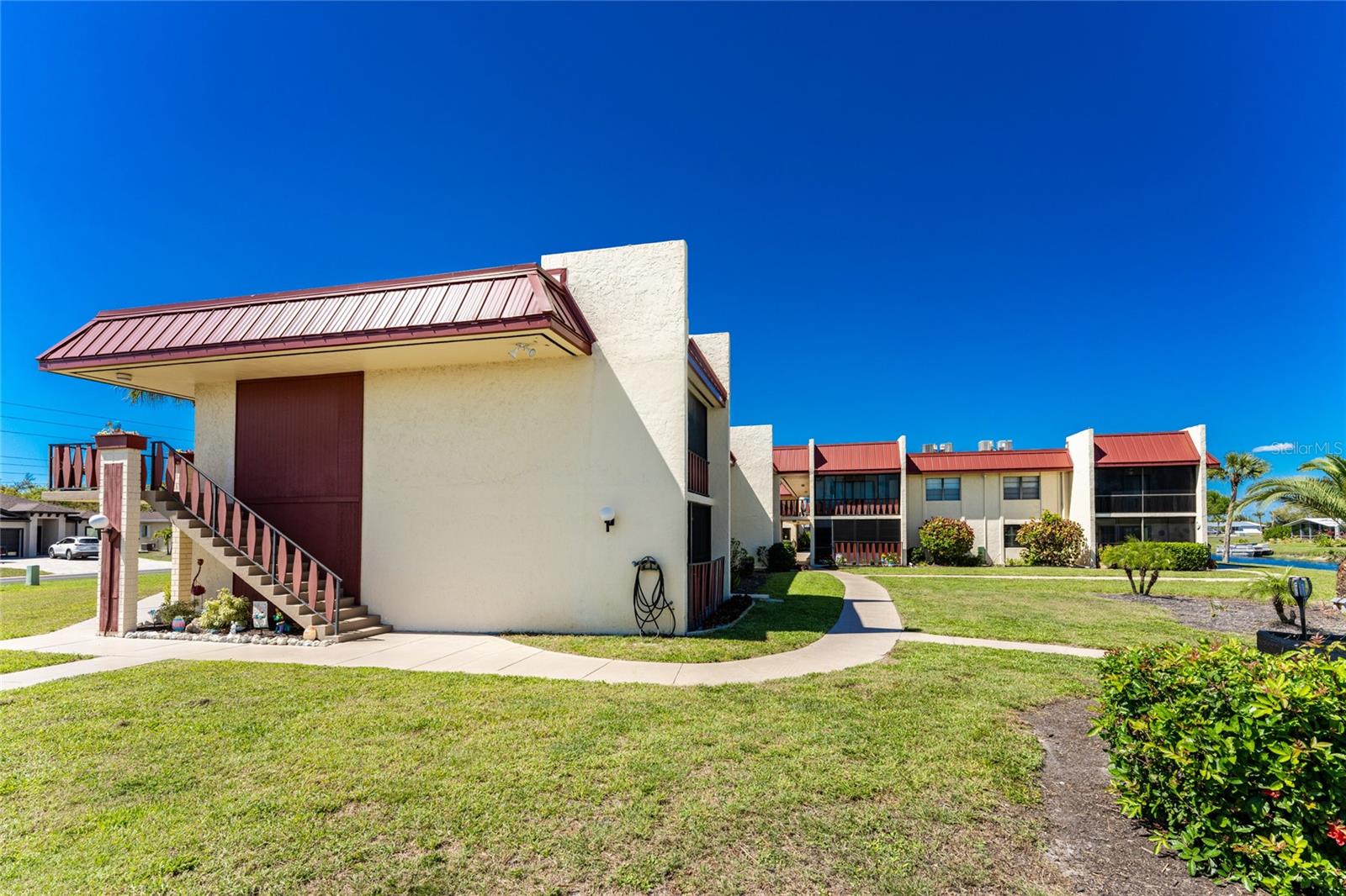 RIVERHOUSE - Residential