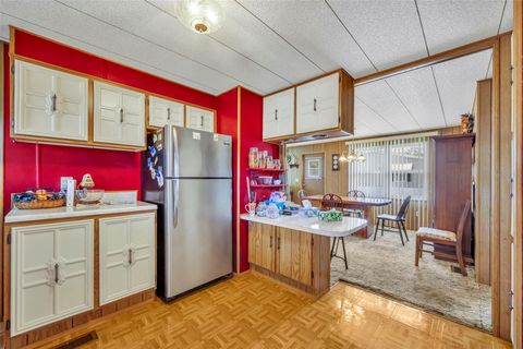 Tiny photo for 270 Palai Avenue, Leesburg, FL 34788 (MLS # G5110451)