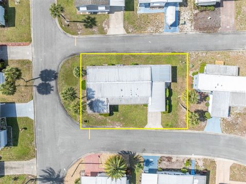 Tiny photo for 270 Palai Avenue, Leesburg, FL 34788 (MLS # G5110451)