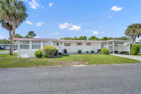 Tiny photo for 270 Palai Avenue, Leesburg, FL 34788 (MLS # G5110451)