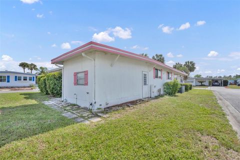 Tiny photo for 270 Palai Avenue, Leesburg, FL 34788 (MLS # G5110451)