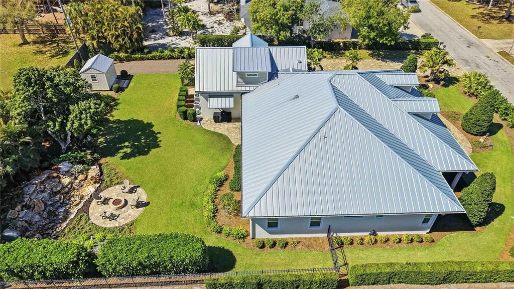 Photo of 7101 16th Avenue NW, Bradenton, FL 34209 (MLS # A4684352)