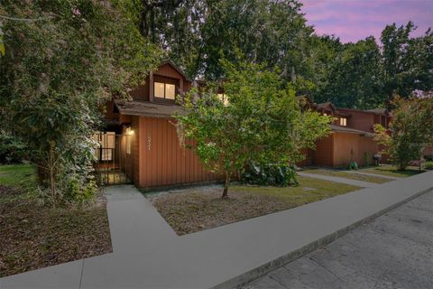 Photo of 5721 SW 10th Place, Gainesville, FL 32607 (MLS # GC532948)