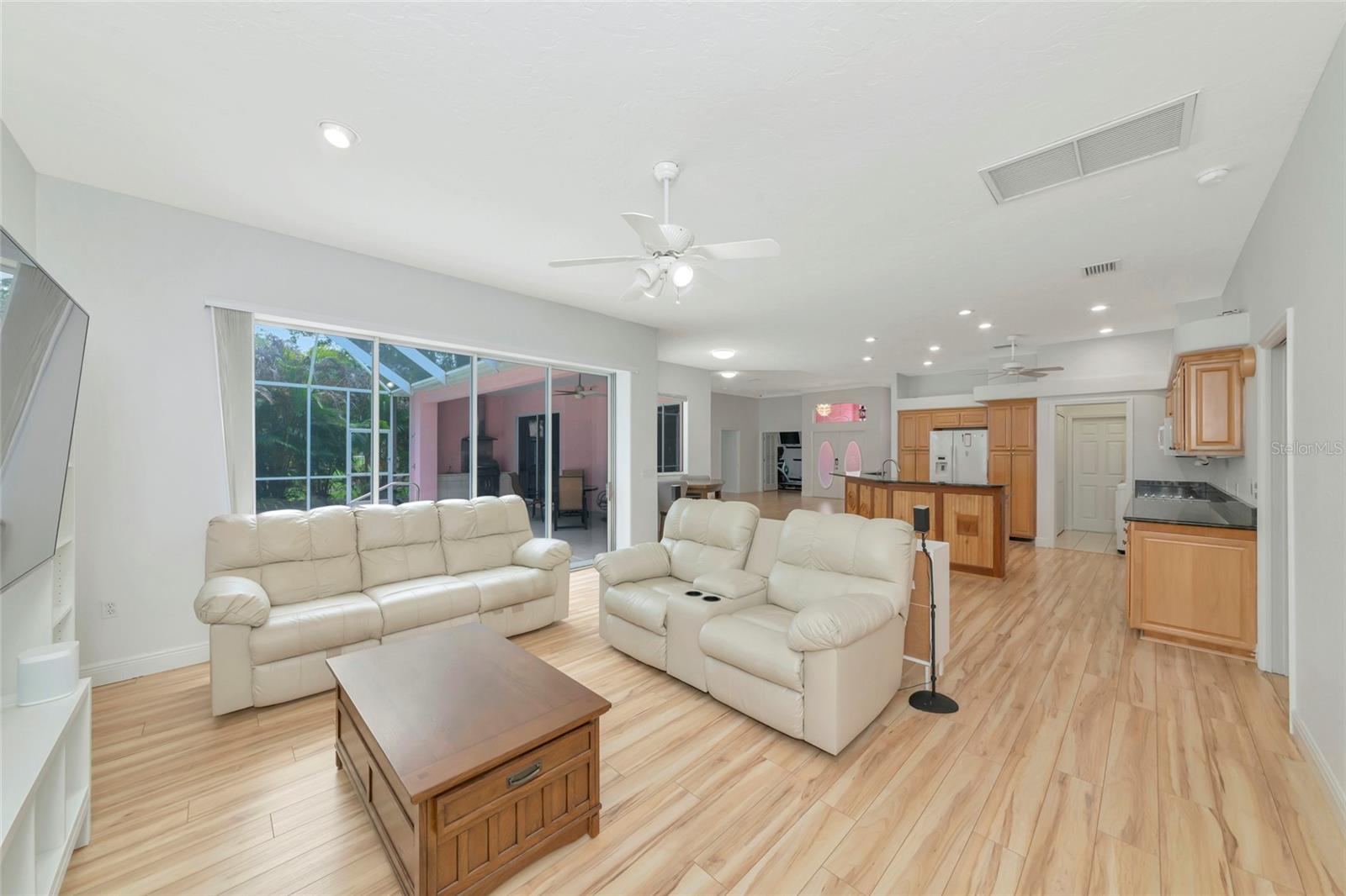 COUNTRY CREEK SUB PH I - Residential