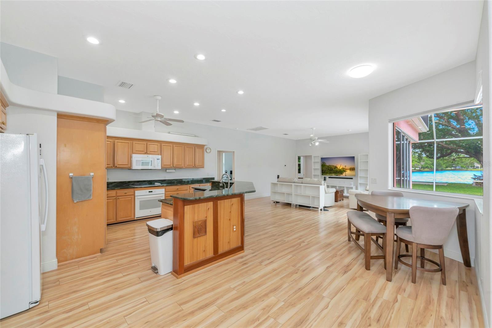 COUNTRY CREEK SUB PH I - Residential