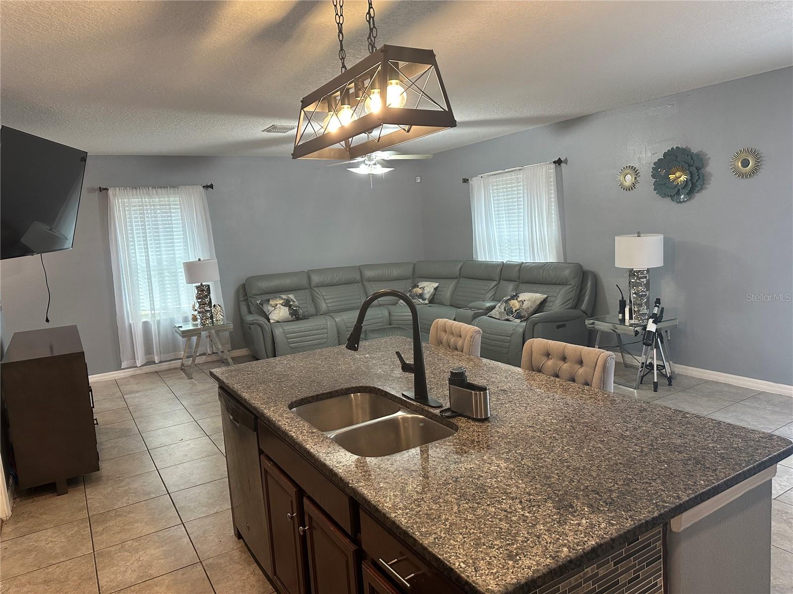 LAKESIDE PH 4 - Residential Lease