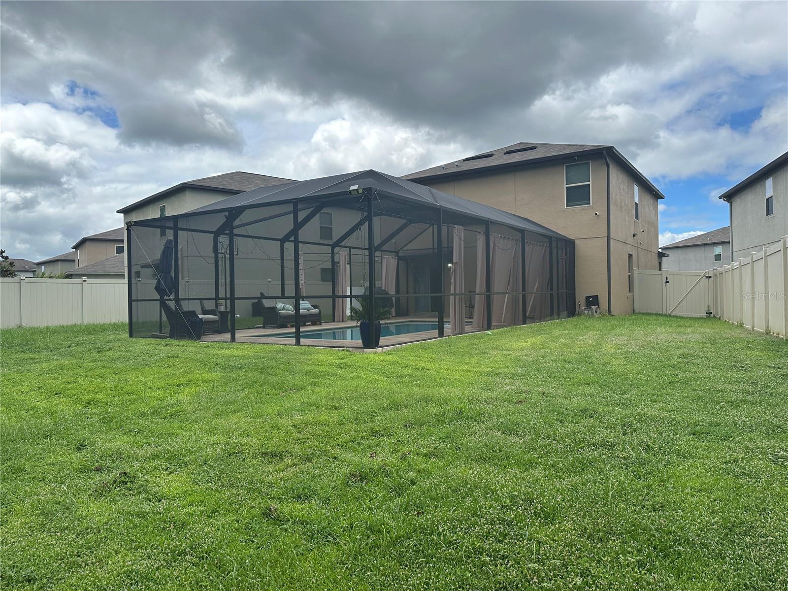 LAKESIDE PH 4 - Residential Lease