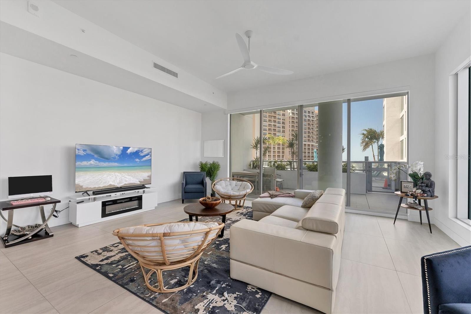 BAYSO SARASOTA CONDOMINIUM - Residential Lease