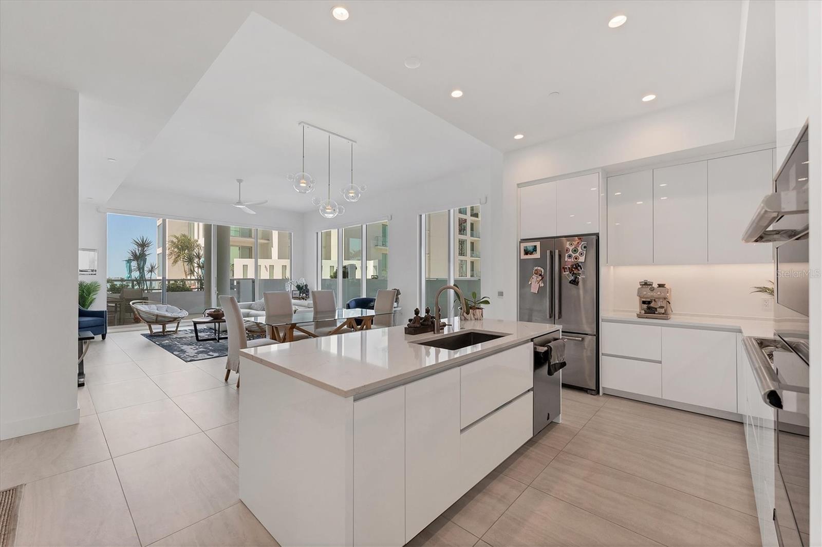 BAYSO SARASOTA CONDOMINIUM - Residential Lease