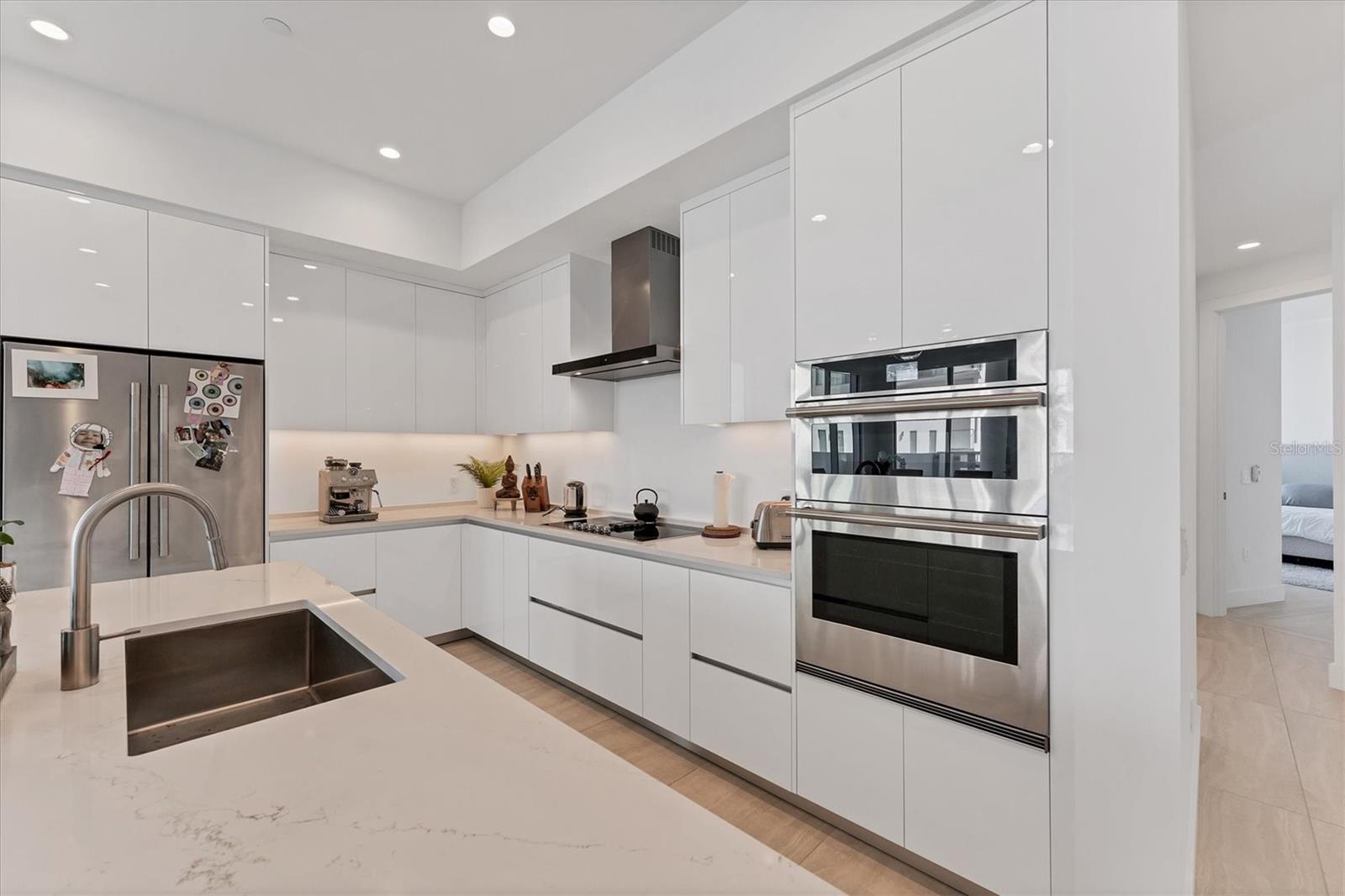 BAYSO SARASOTA CONDOMINIUM - Residential Lease