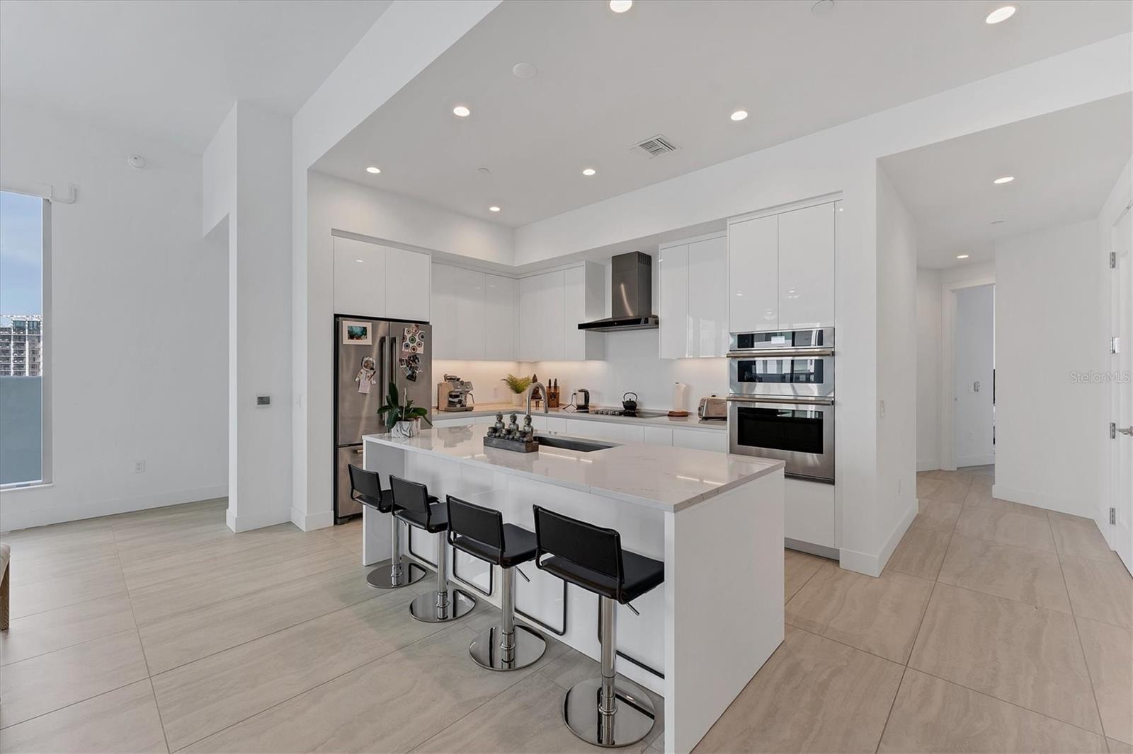 BAYSO SARASOTA CONDOMINIUM - Residential Lease