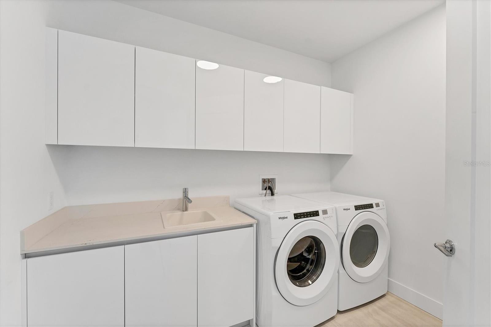 BAYSO SARASOTA CONDOMINIUM - Residential Lease