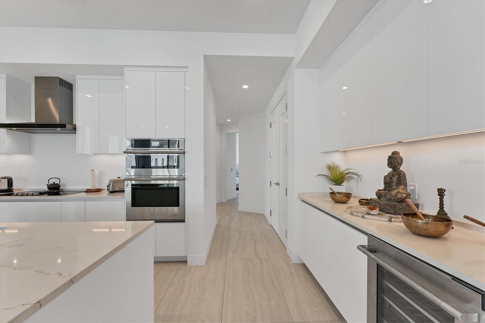 BAYSO SARASOTA CONDOMINIUM - Residential Lease