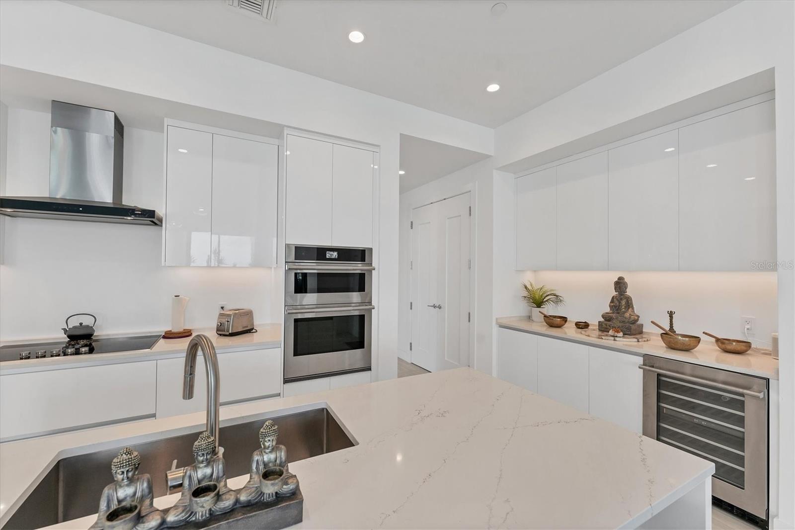 BAYSO SARASOTA CONDOMINIUM - Residential Lease