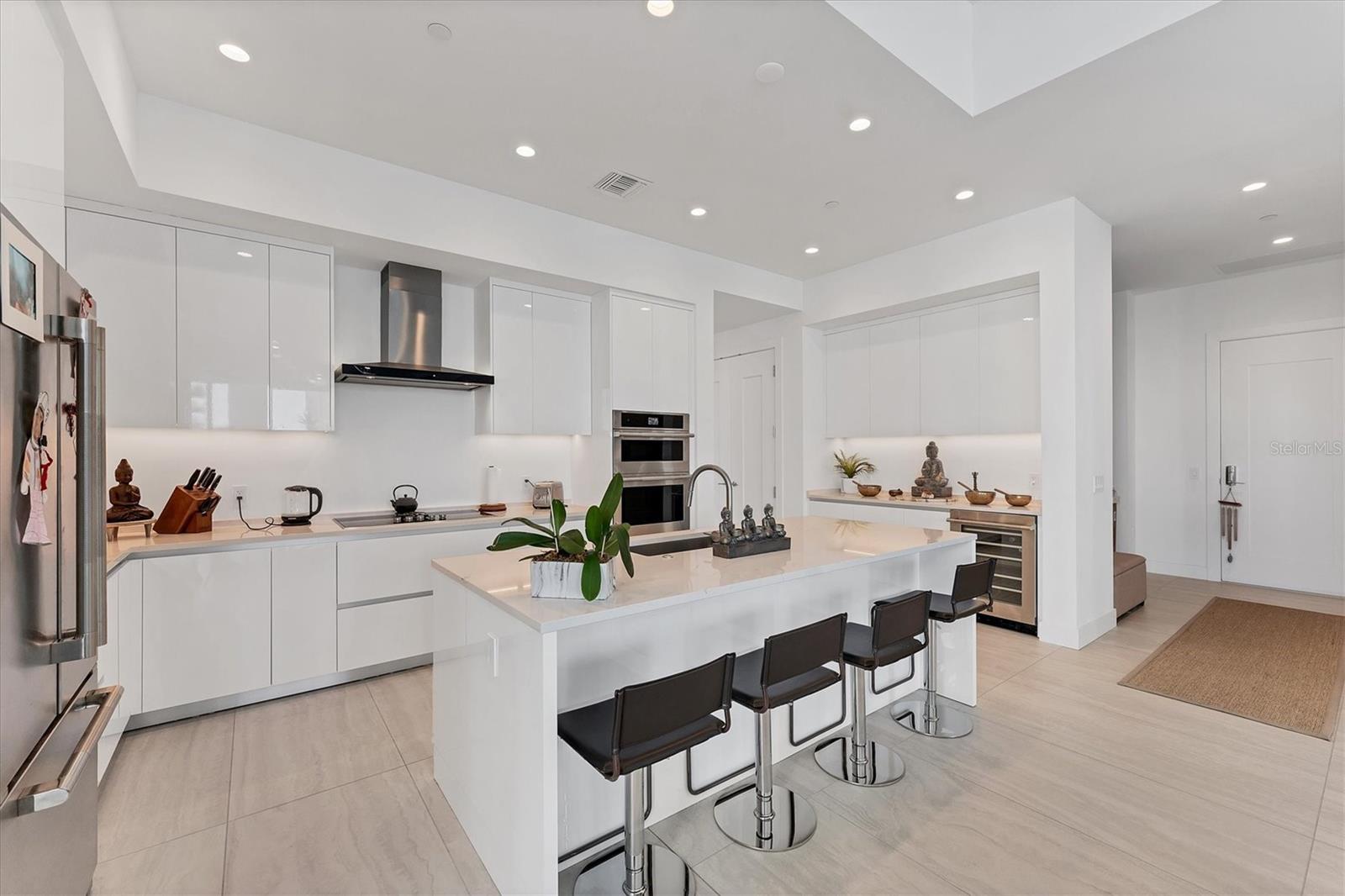 BAYSO SARASOTA CONDOMINIUM - Residential Lease