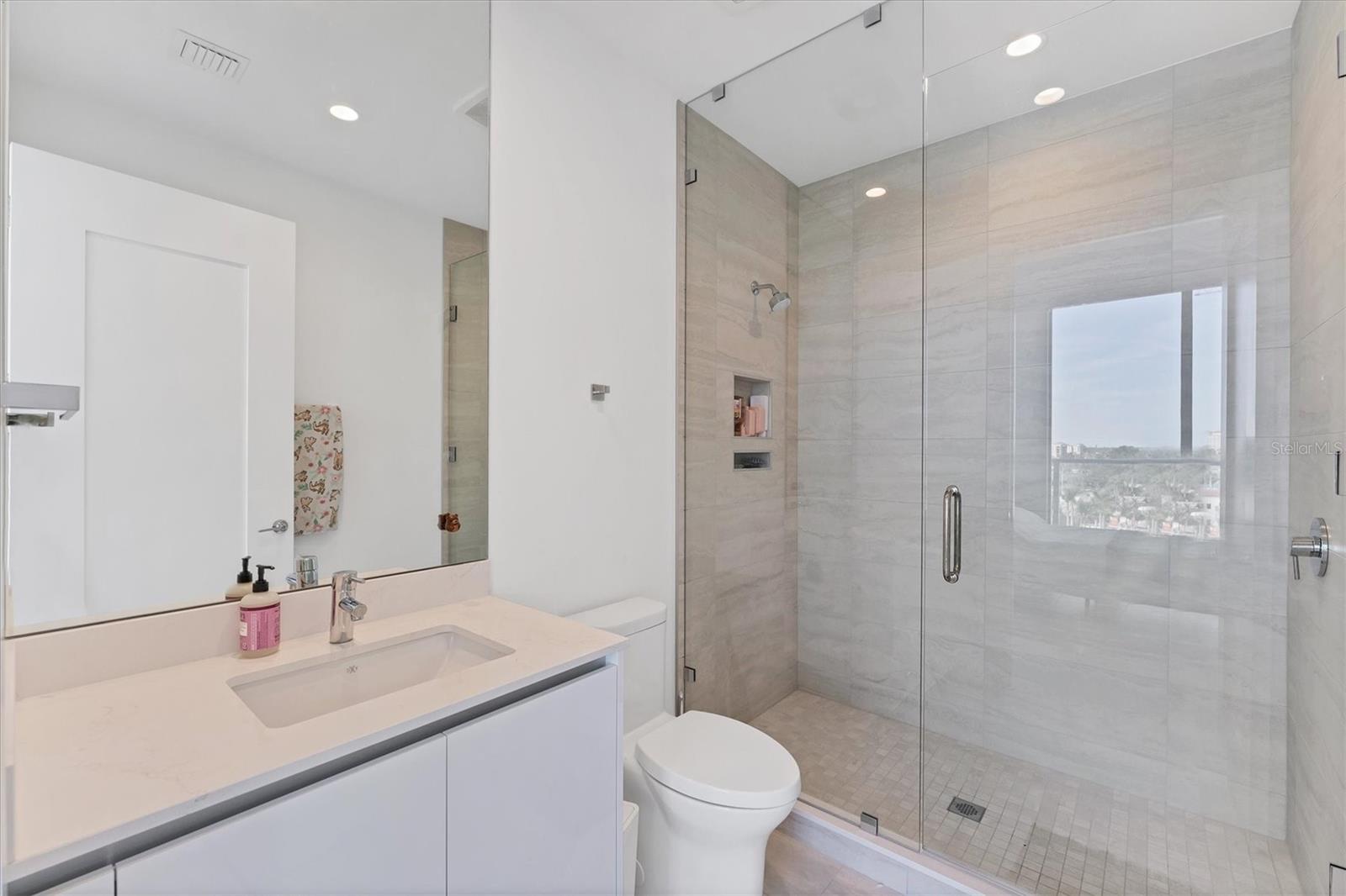 BAYSO SARASOTA CONDOMINIUM - Residential Lease