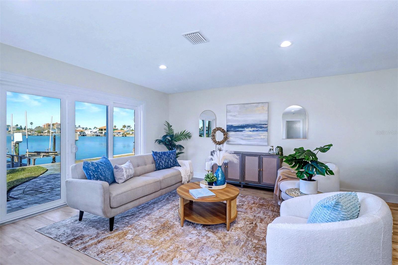 SUNRAY BEACH HOMES - Residential