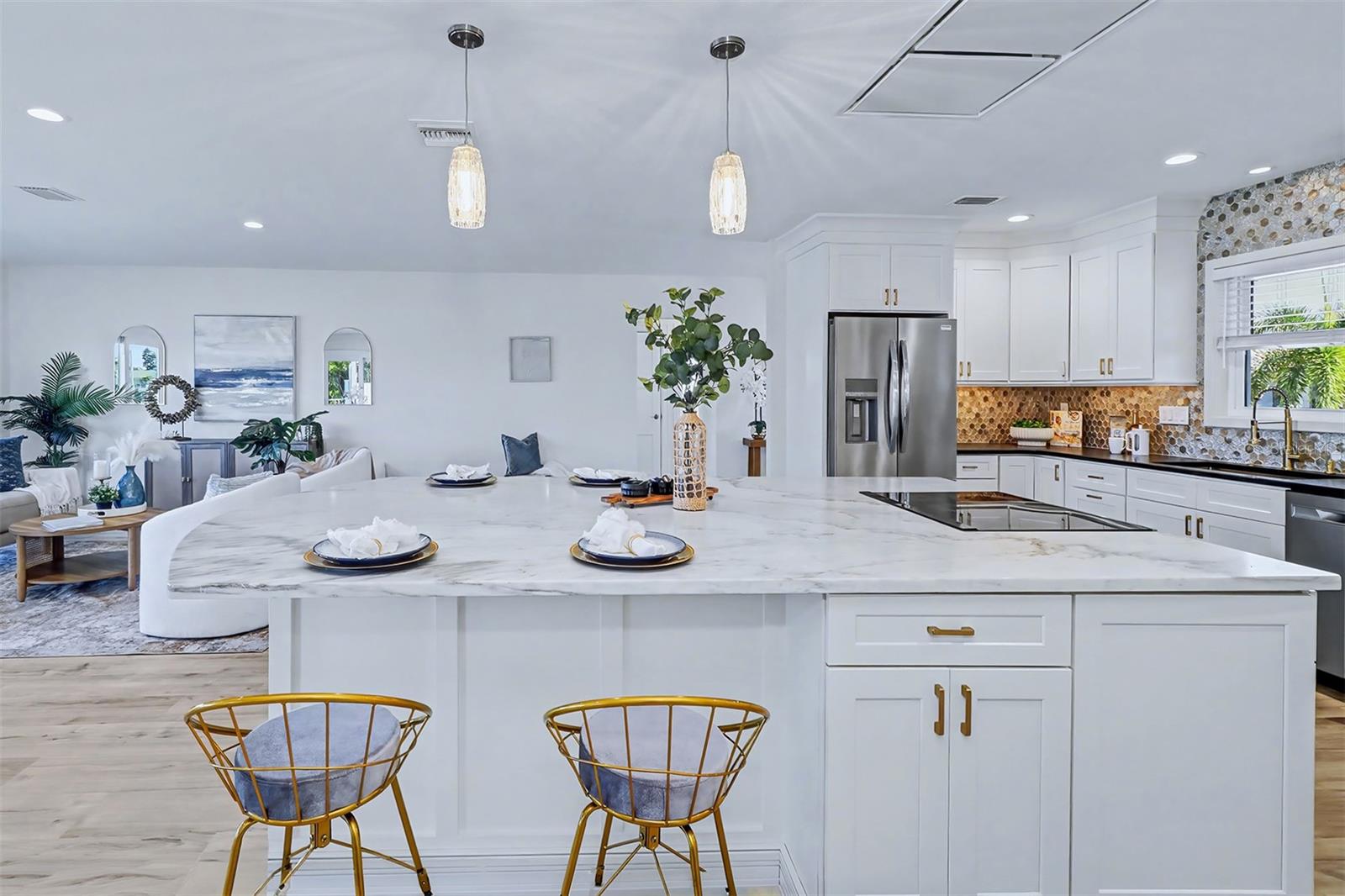 SUNRAY BEACH HOMES - Residential