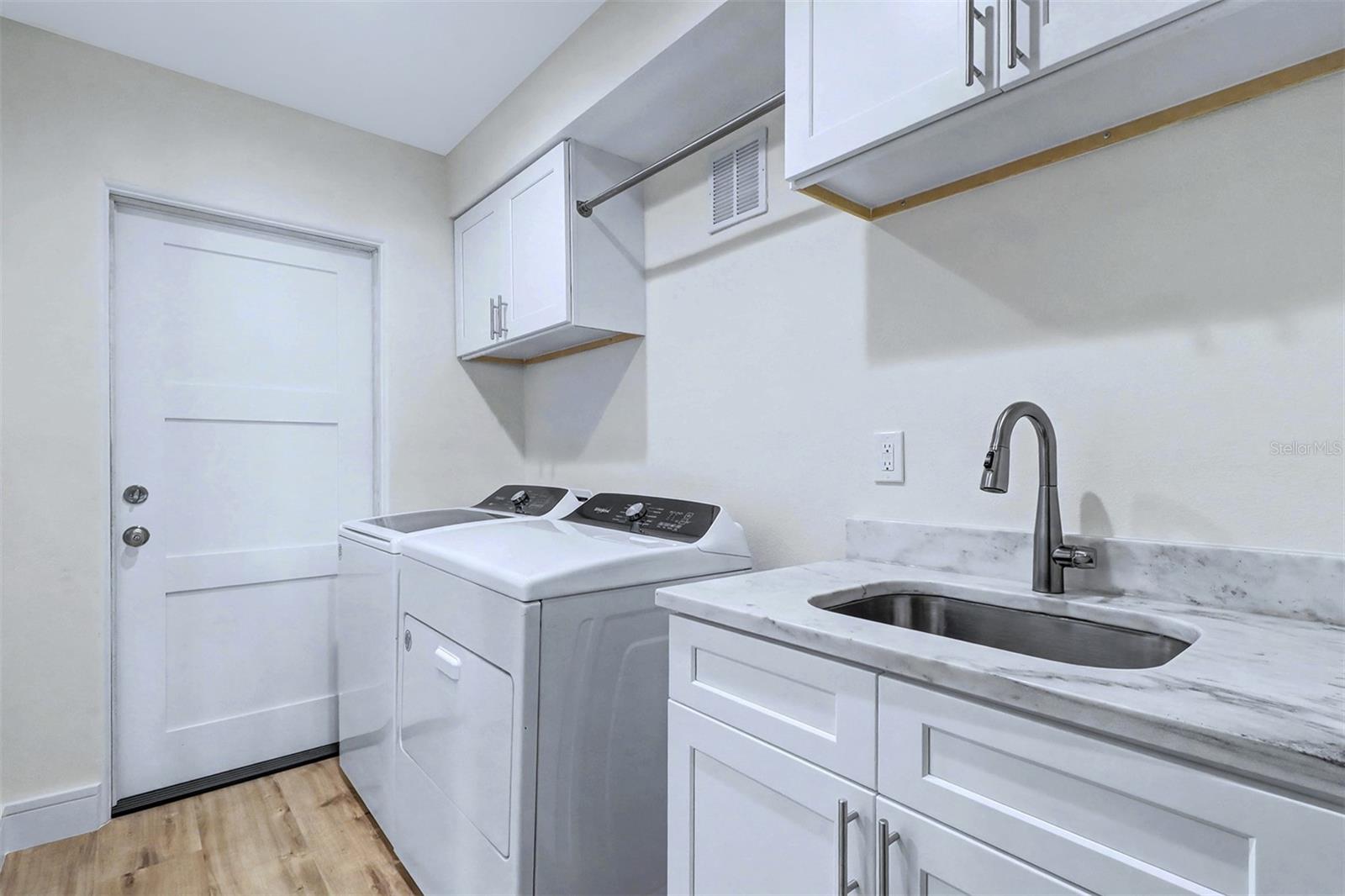 SUNRAY BEACH HOMES - Residential