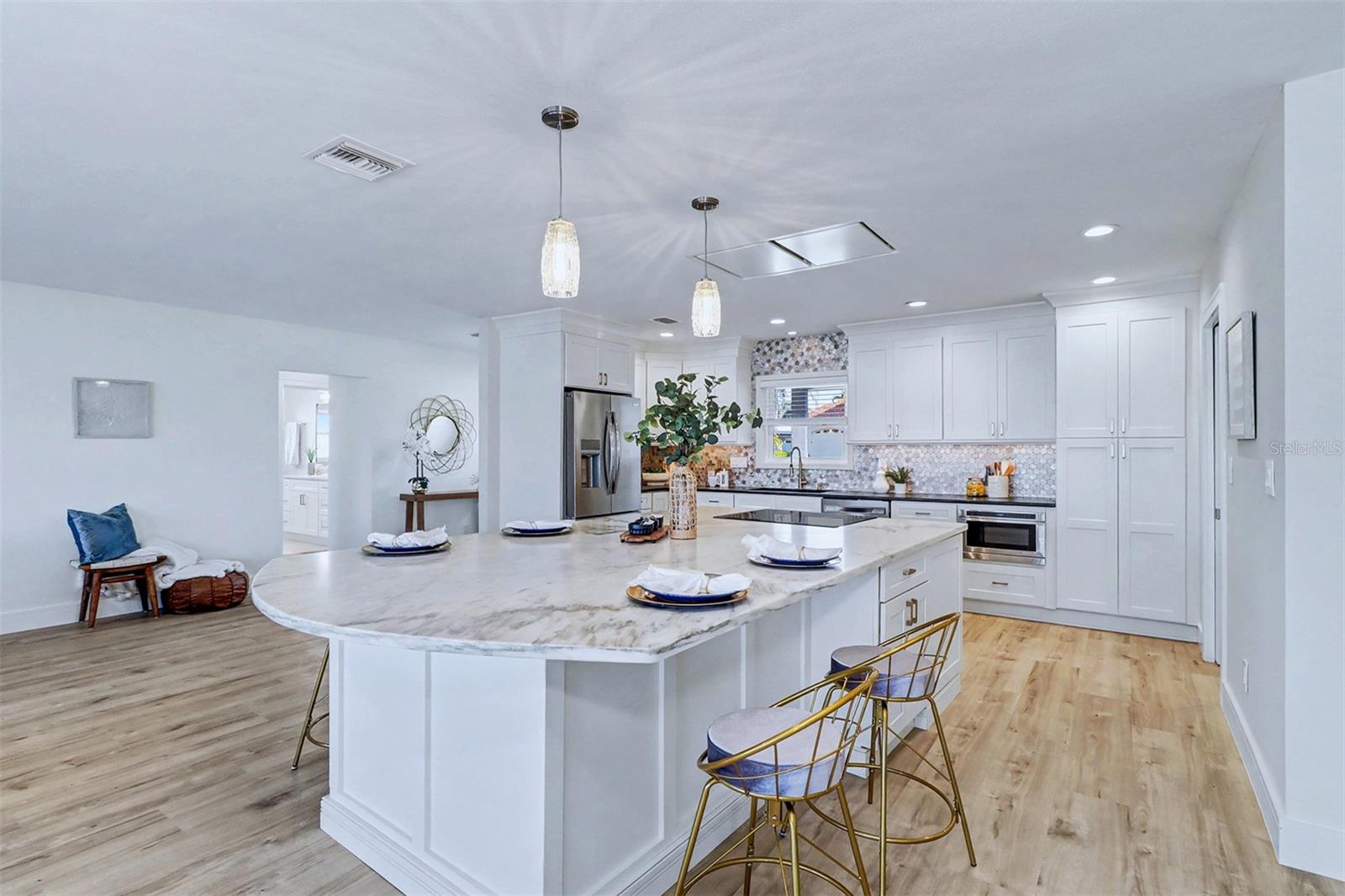 SUNRAY BEACH HOMES - Residential