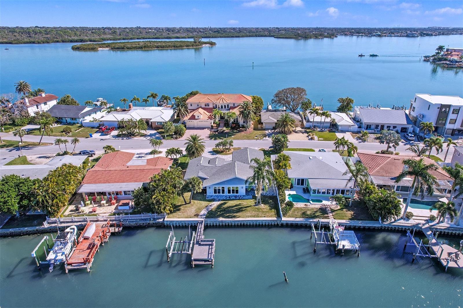 SUNRAY BEACH HOMES - Residential