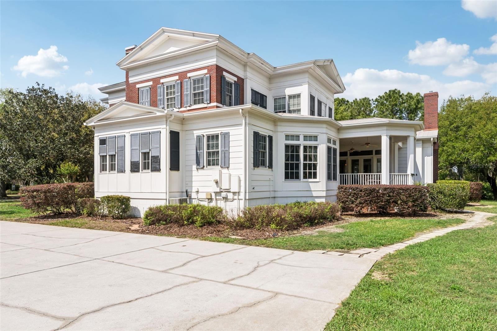 CELEBRATION WEST VILLAGE - Residential