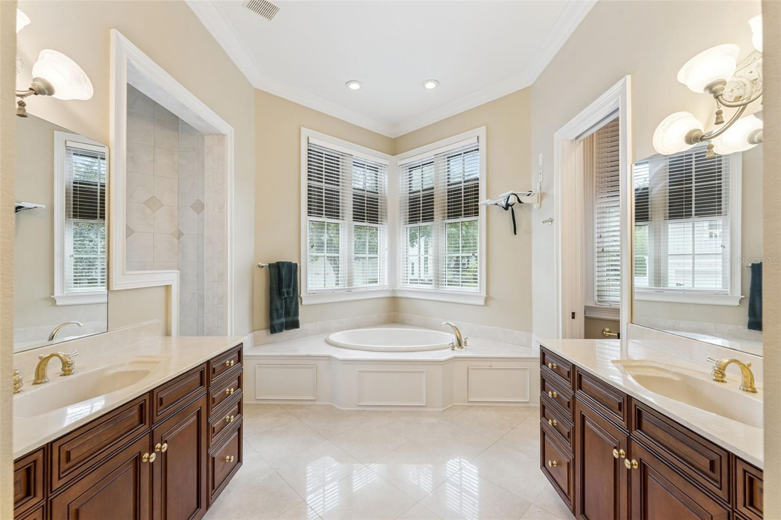 CELEBRATION WEST VILLAGE - Residential