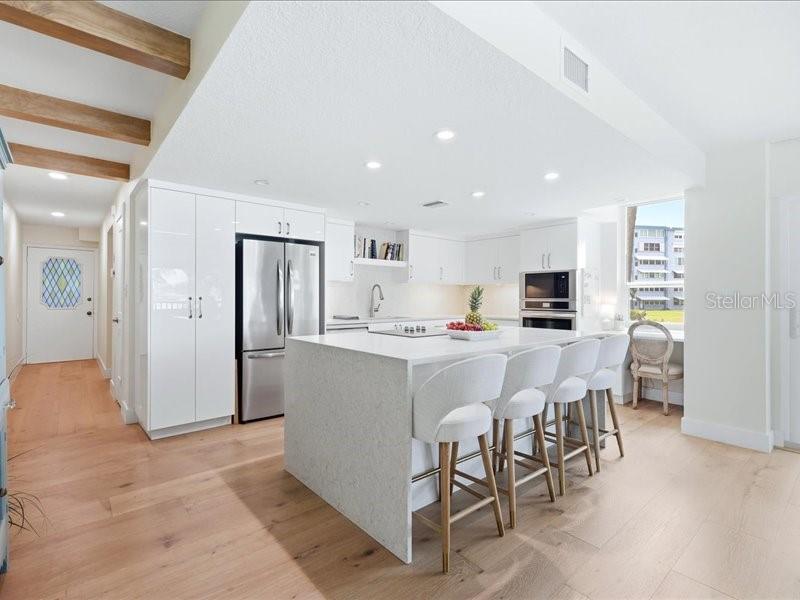 HEMINGWAY CONDO THE - Residential