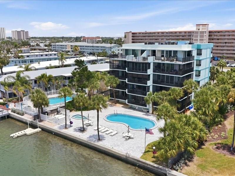 HEMINGWAY CONDO THE - Residential