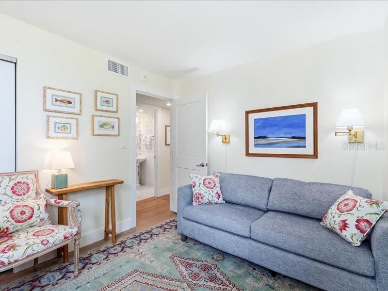 HEMINGWAY CONDO THE - Residential