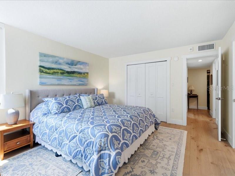 HEMINGWAY CONDO THE - Residential