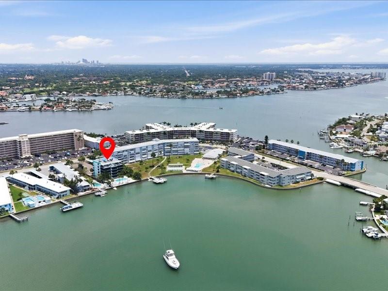 HEMINGWAY CONDO THE - Residential