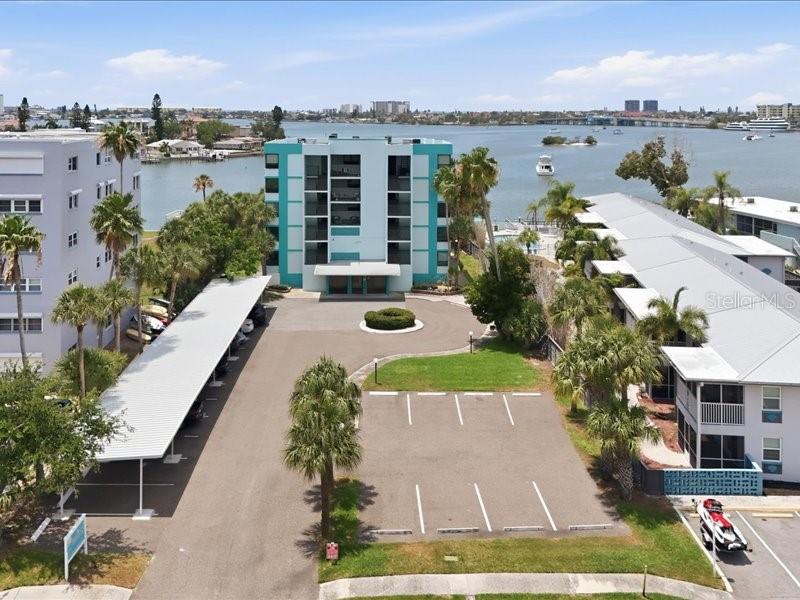 HEMINGWAY CONDO THE - Residential