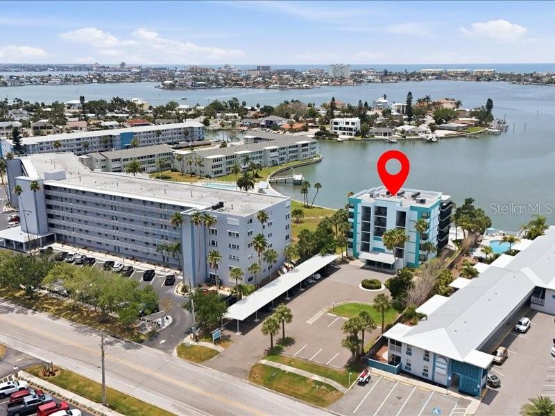 HEMINGWAY CONDO THE - Residential