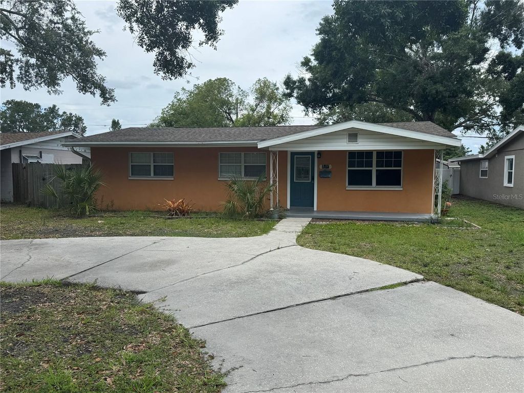 Photo of 217 43rd Avenue NE, St Petersburg, FL 33703 (MLS # TB8399052)