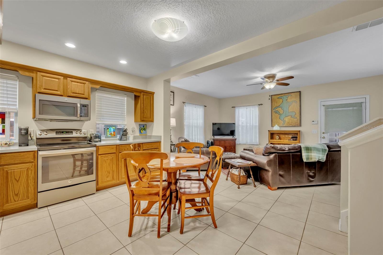 CELEBRATION ROSEVILLE CORNER - Residential