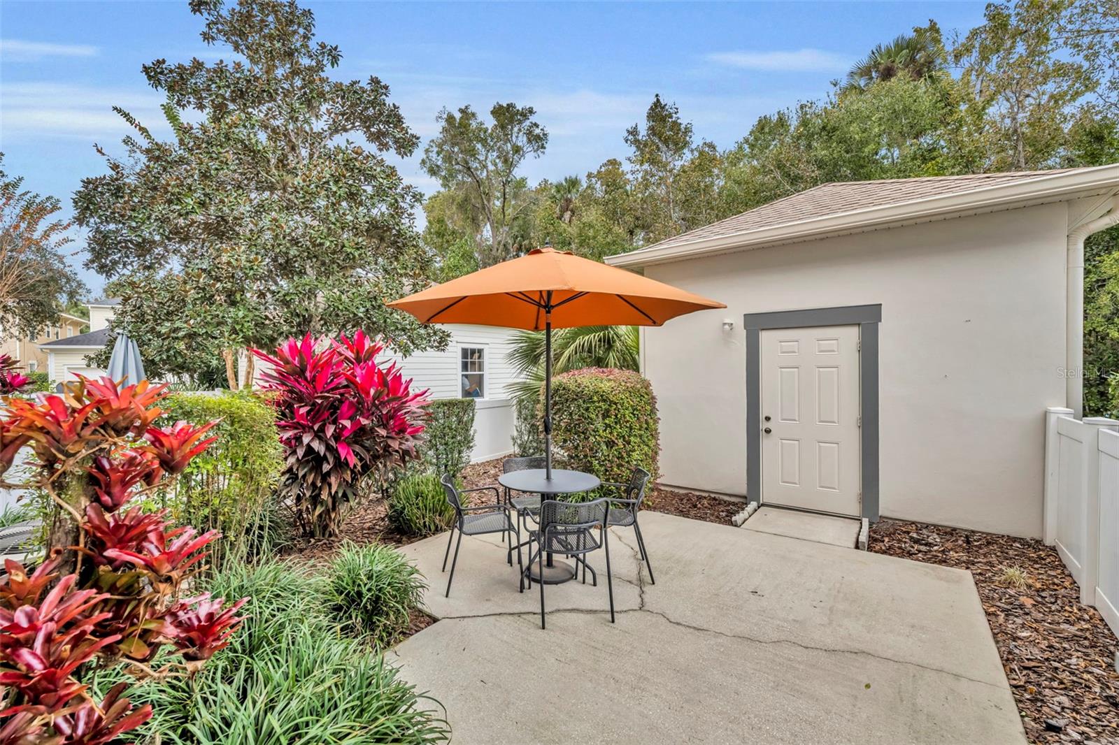 CELEBRATION ROSEVILLE CORNER - Residential